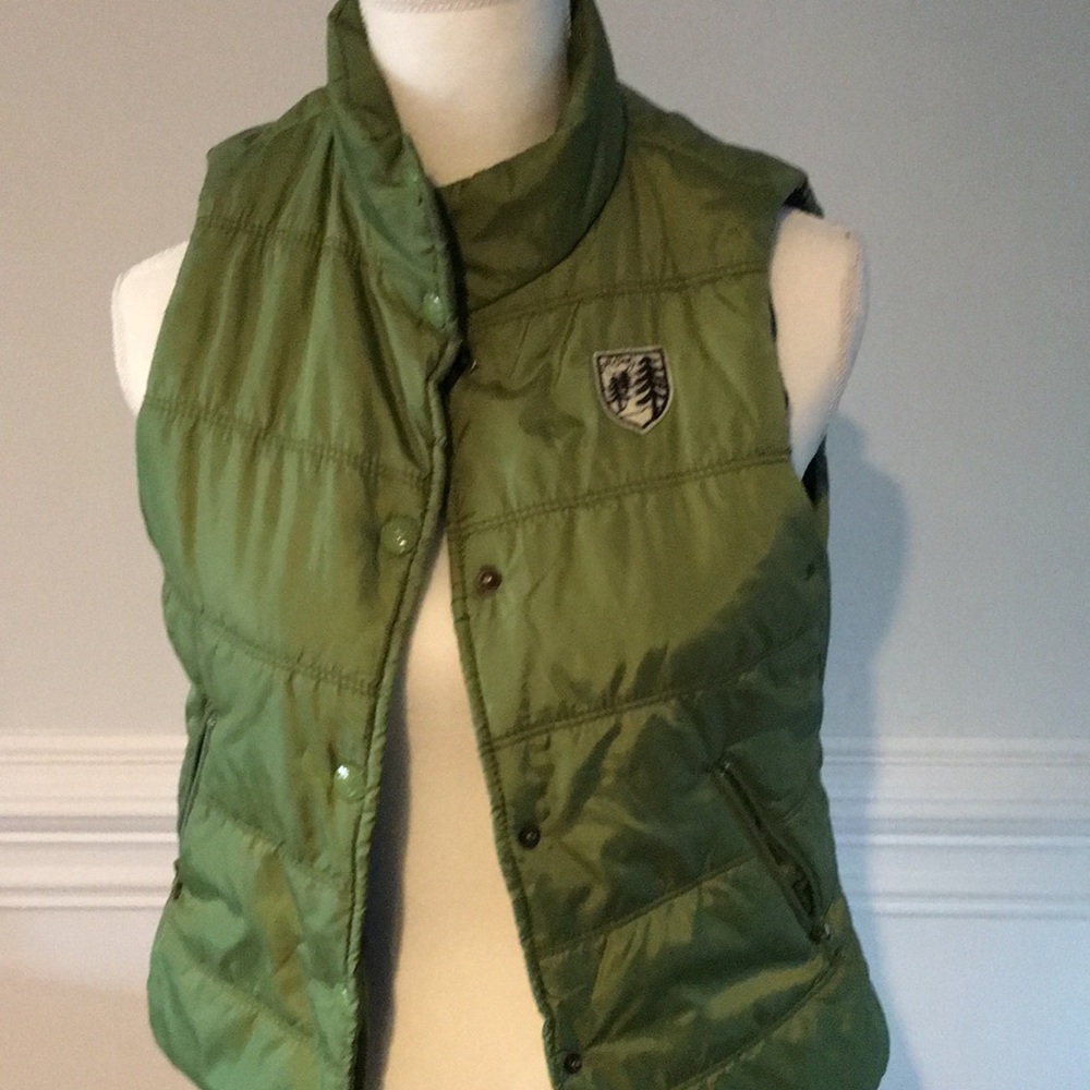 American Eagle vest